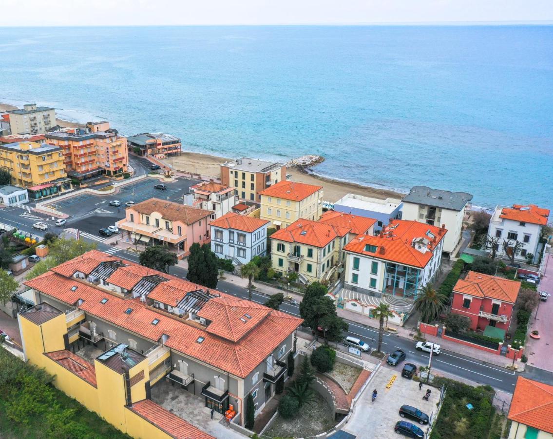 Appartamento Casa AUREA Tre Posti Letto a 30 metri dal Mare San Vincenzo Esterno foto